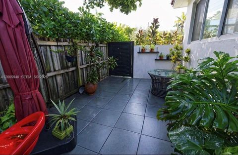 Tiny photo for 795 NE 146th St, North Miami, FL 33161 (MLS # A12005940)