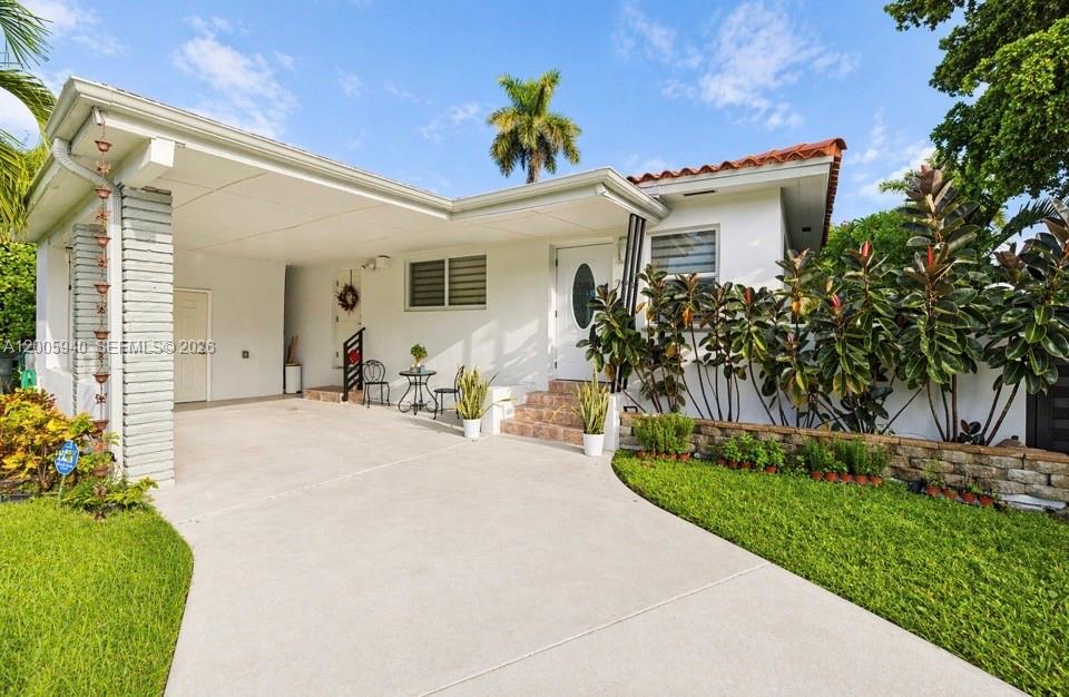 POINCIANNA MANOR SEC 4 - Residential