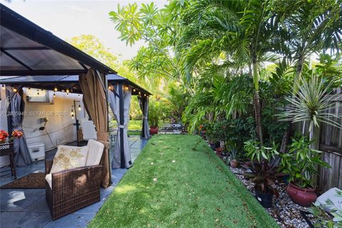 Tiny photo for 795 NE 146th St, North Miami, FL 33161 (MLS # A12005940)