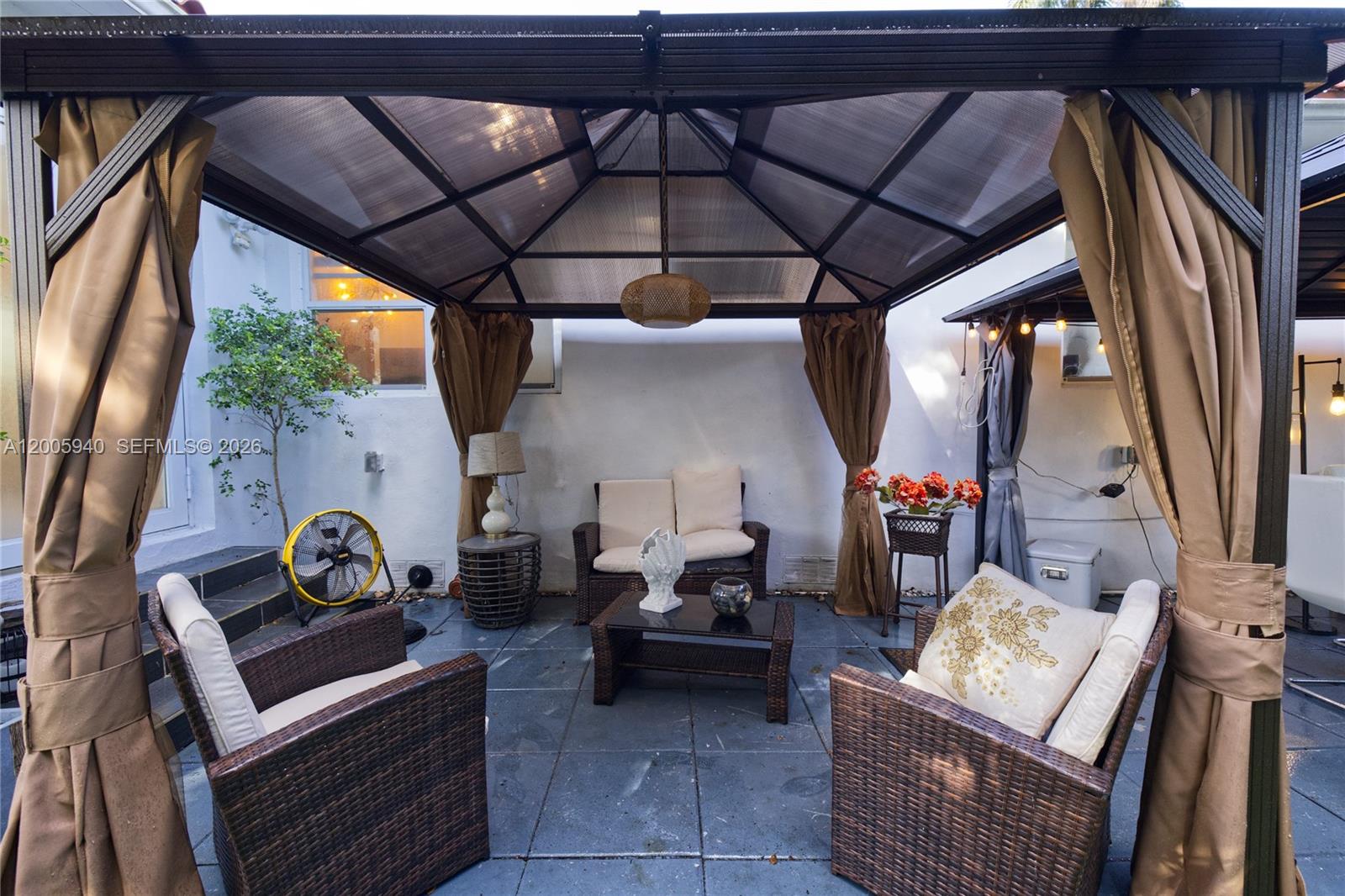 POINCIANNA MANOR SEC 4 - Residential