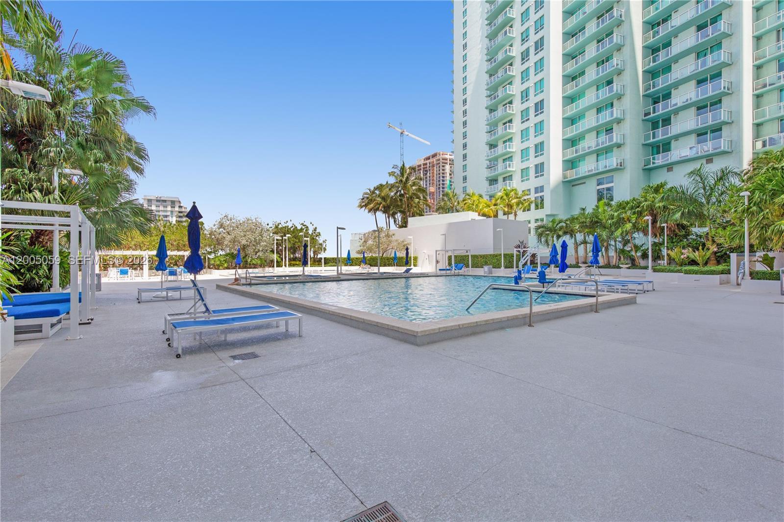 1800 CLUB CONDO - Residential Lease