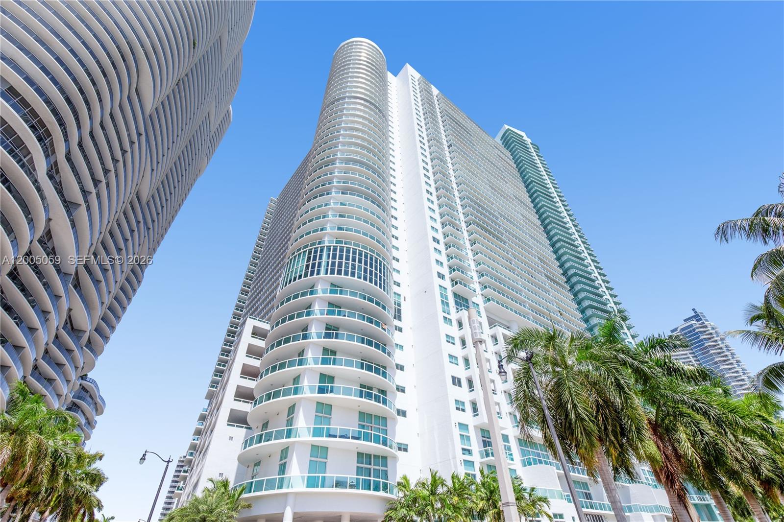 1800 CLUB CONDO - Residential Lease