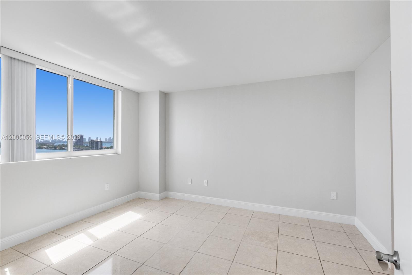 1800 CLUB CONDO - Residential Lease