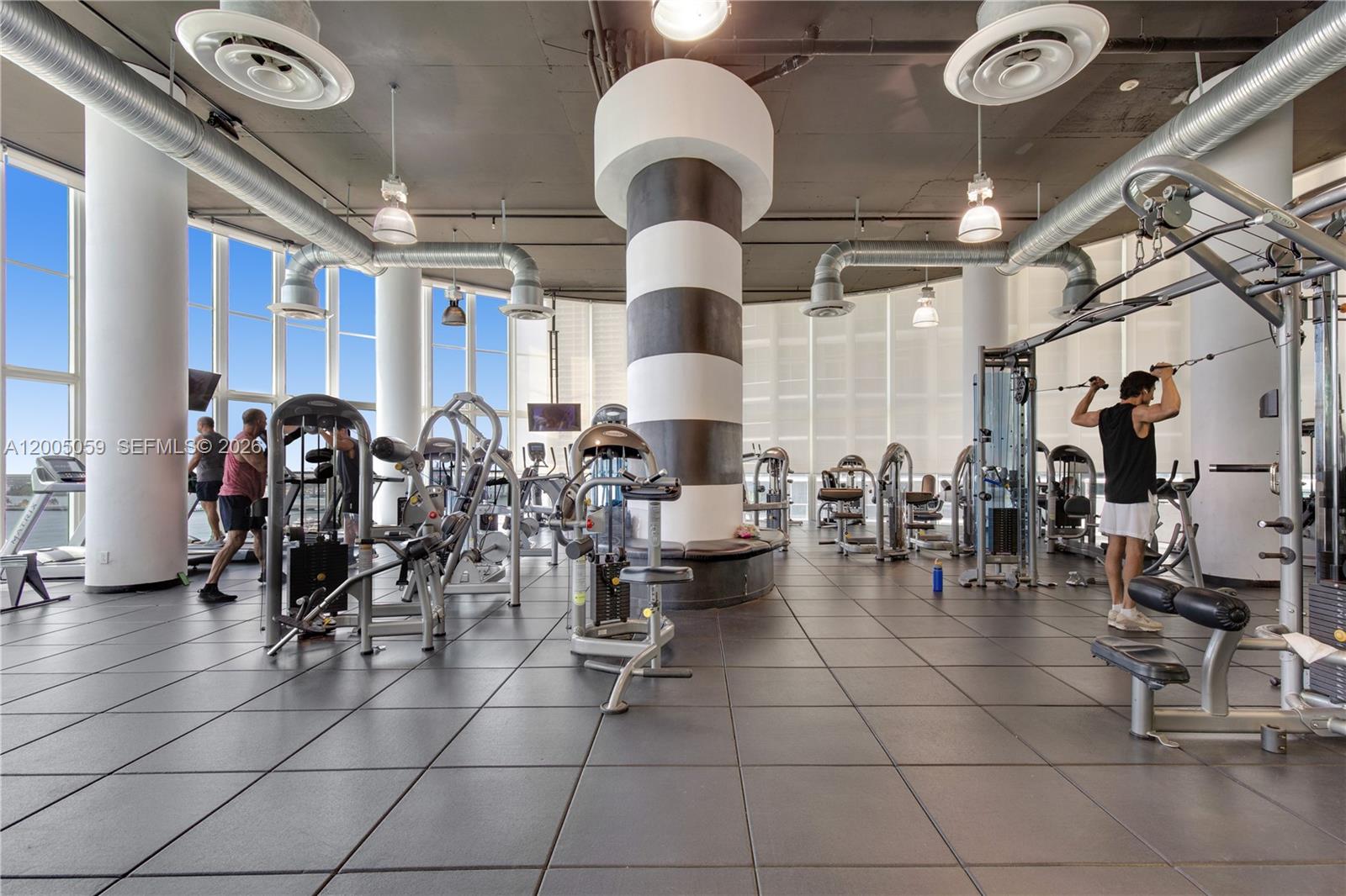 1800 CLUB CONDO - Residential Lease