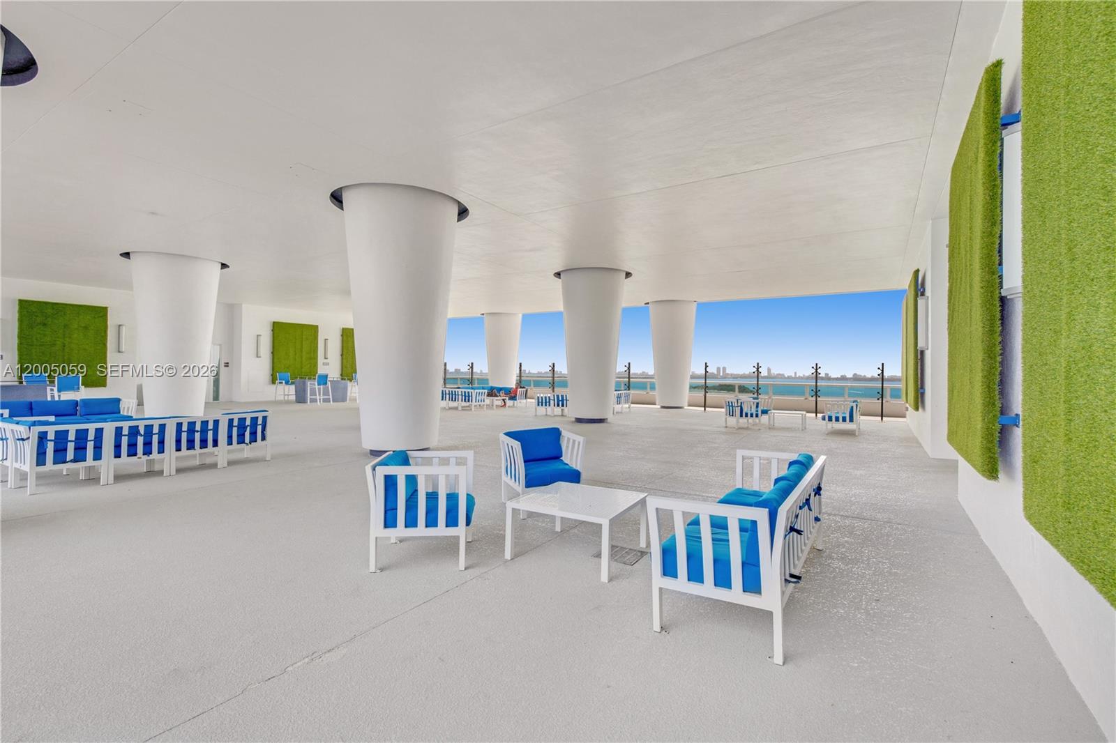 1800 CLUB CONDO - Residential Lease