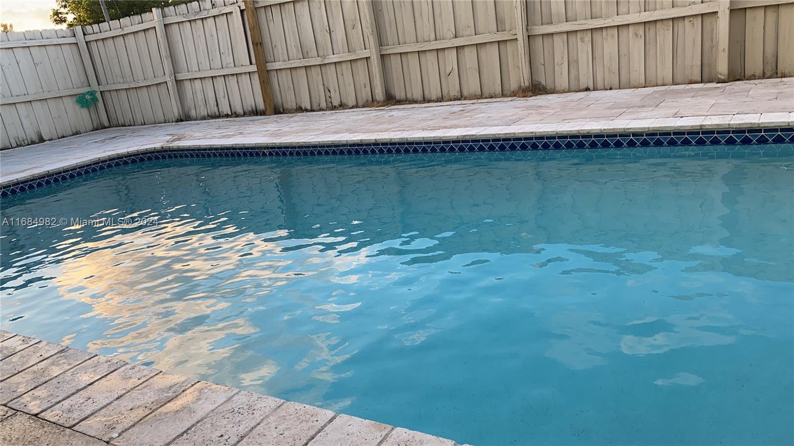SOUTH HOLLYWOOD AMD PLAT - Residential