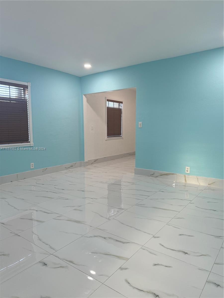 SOUTH HOLLYWOOD AMD PLAT - Residential
