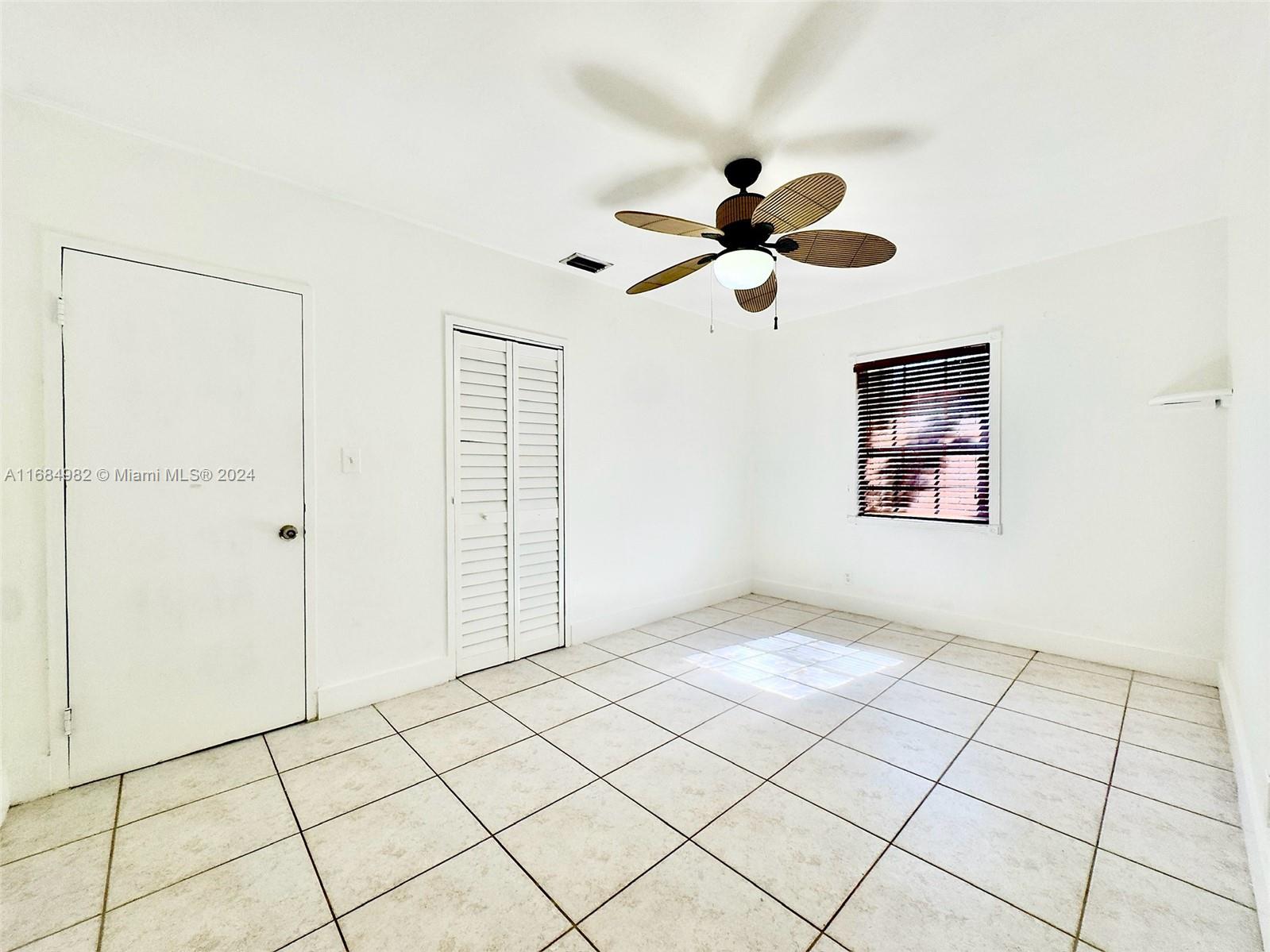 SOUTH HOLLYWOOD AMD PLAT - Residential