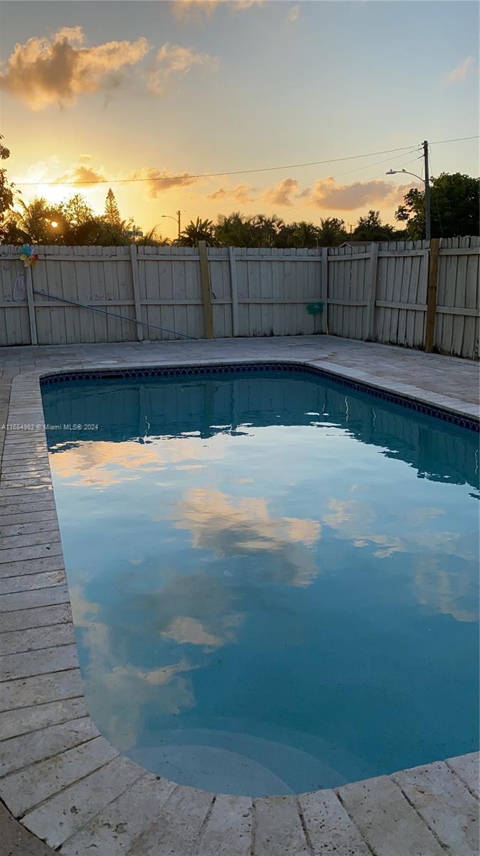 SOUTH HOLLYWOOD AMD PLAT - Residential