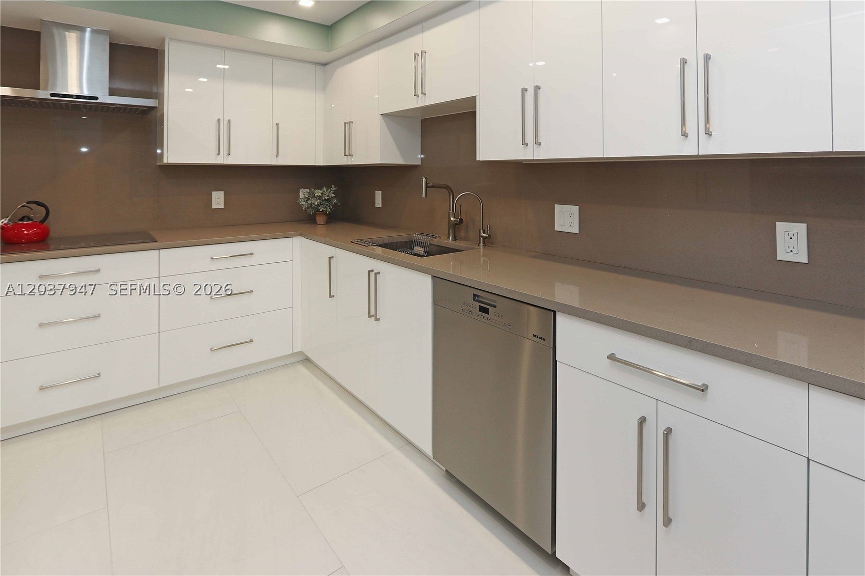 3900 Galt Ocean Dr 403
