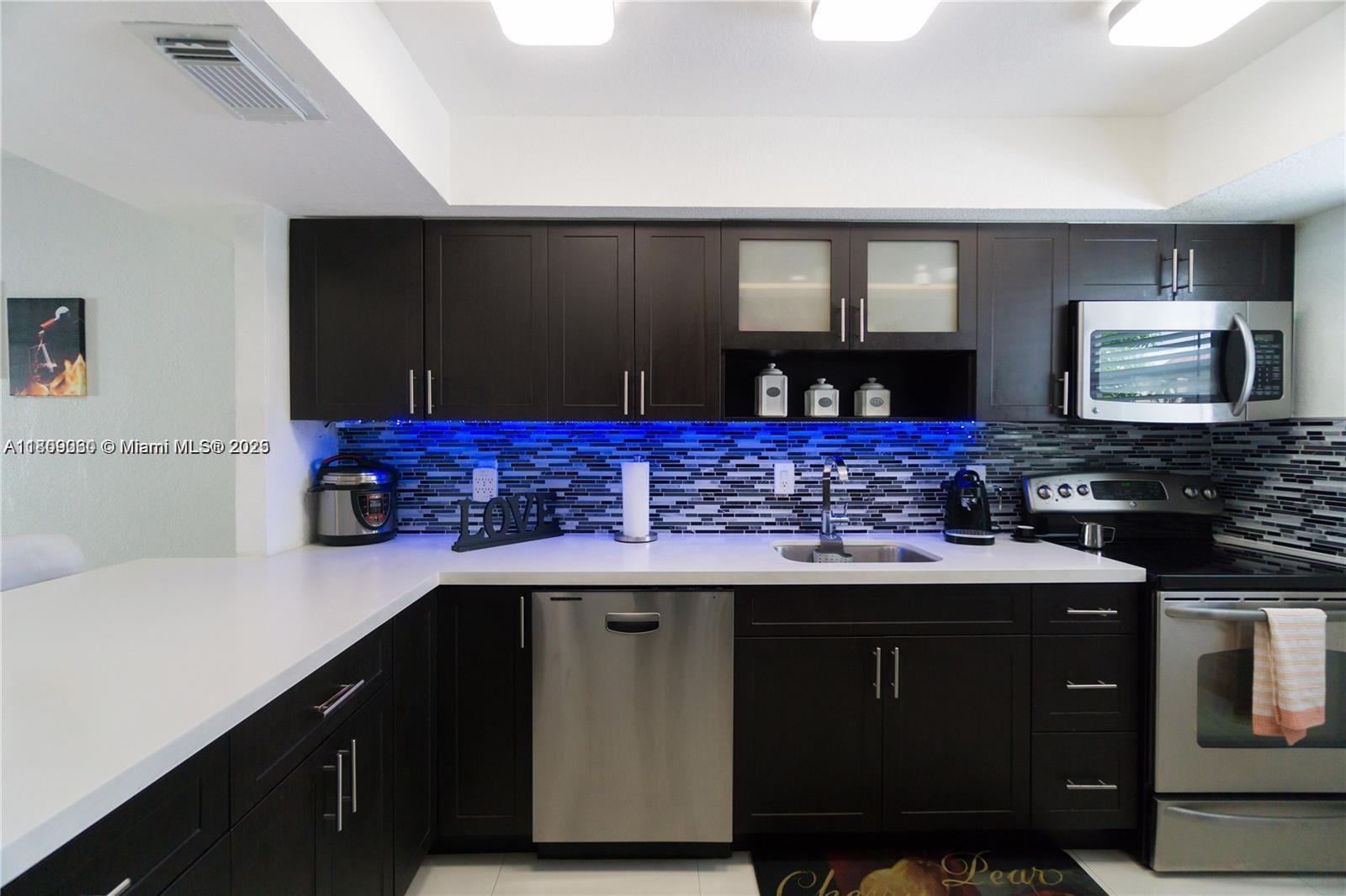 845 W 79th Pl 845