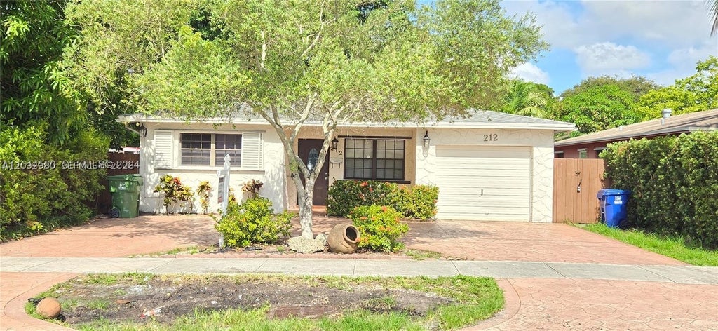 Photo of 212 SW 2nd Ave #0, Hallandale Beach, FL 33009 (MLS # A12092980)