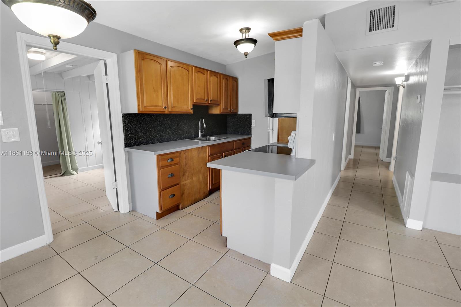 BOULEVARD GARDENS - Residential Lease