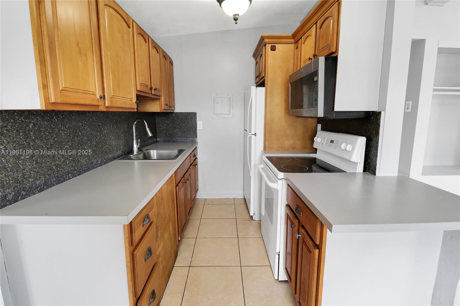 BOULEVARD GARDENS - Residential Lease