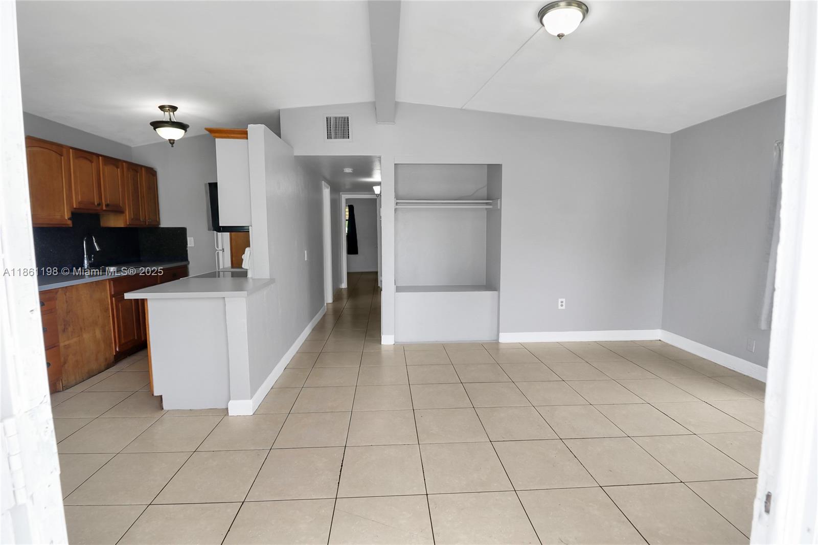 BOULEVARD GARDENS - Residential Lease