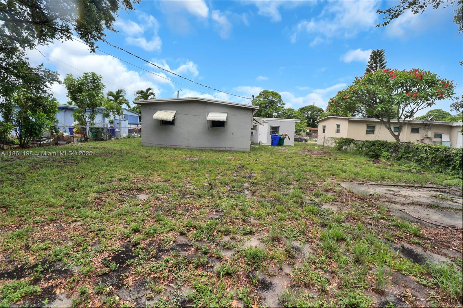 BOULEVARD GARDENS - Residential Lease