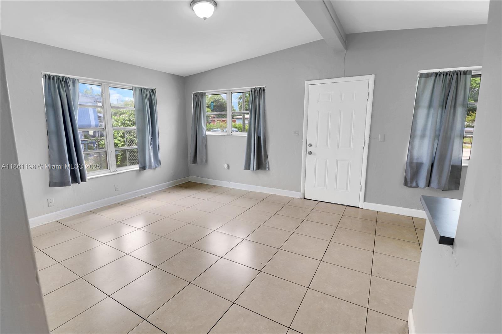 BOULEVARD GARDENS - Residential Lease