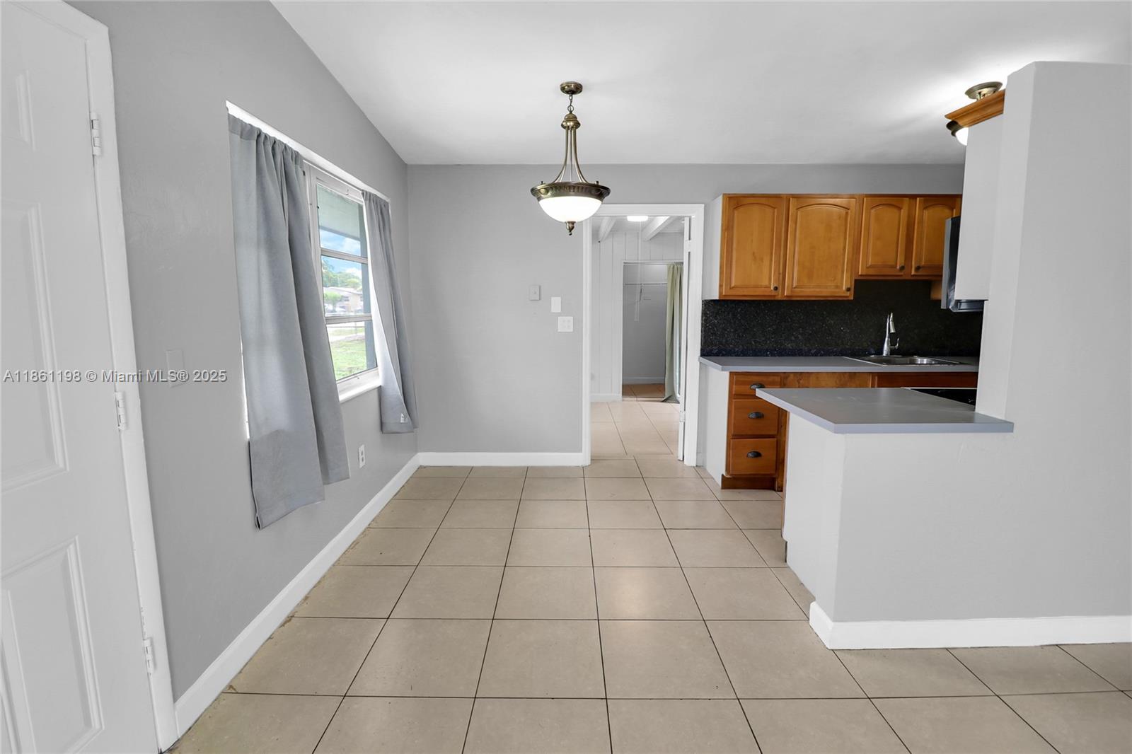 BOULEVARD GARDENS - Residential Lease