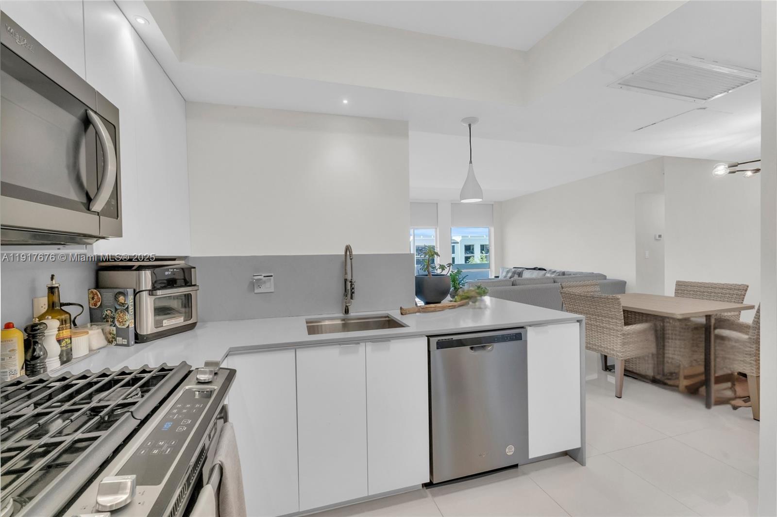 DAVID WILLIAM HOTEL CONDO - Residential Lease