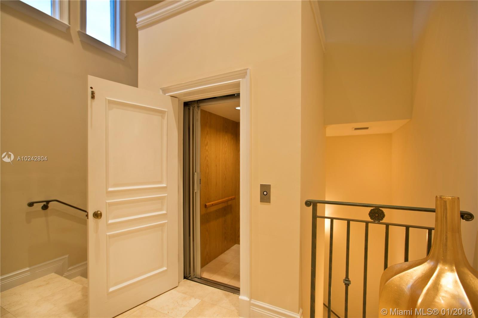 Cocoplum Yacht Club - Residential