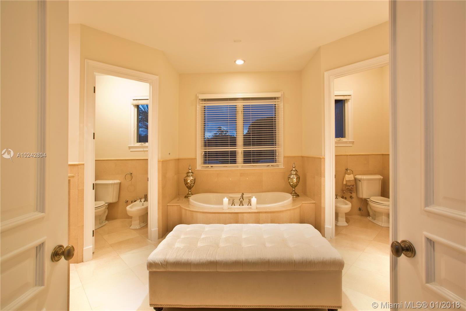 Cocoplum Yacht Club - Residential