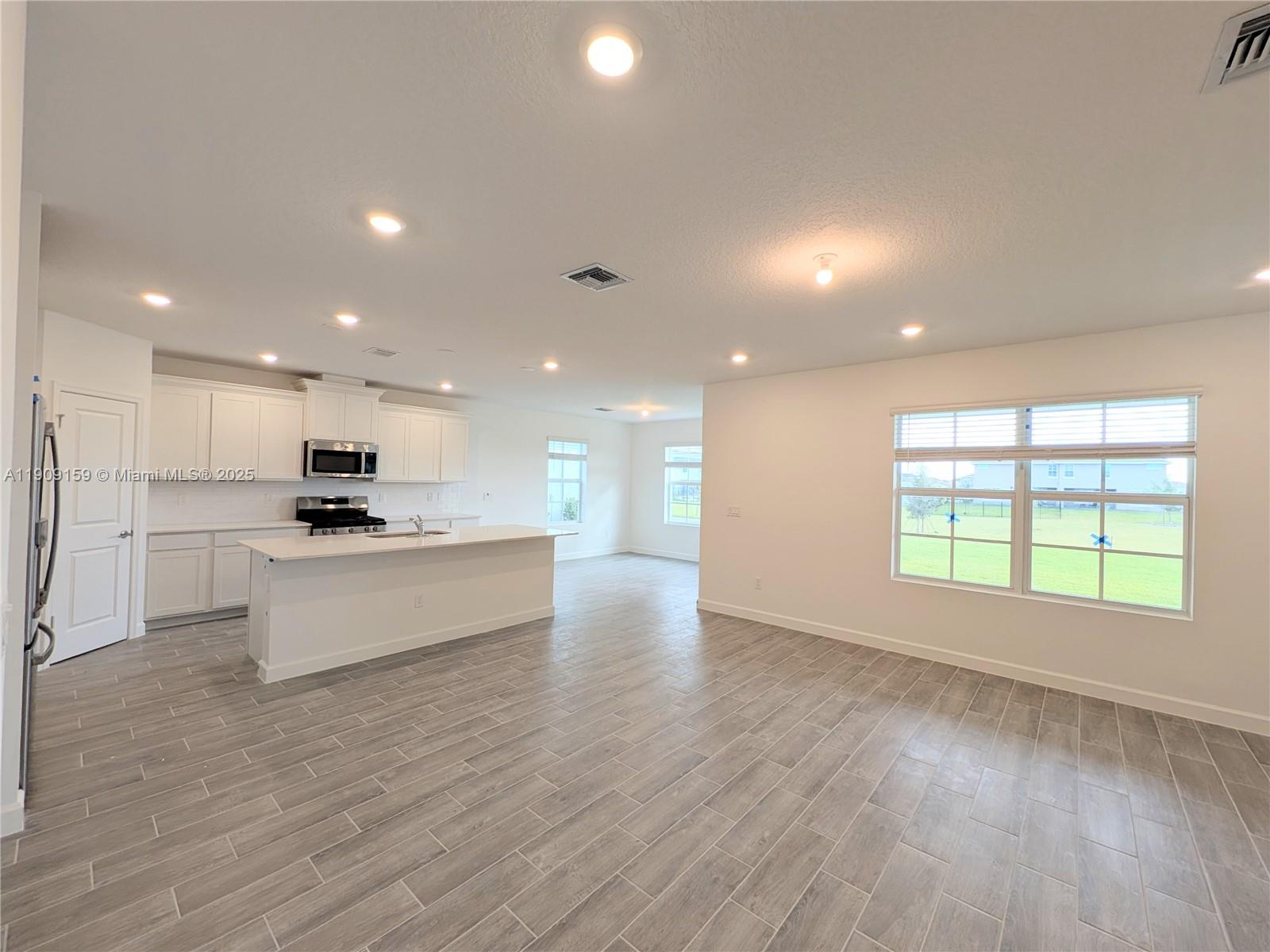 ARDEN PUD POD D NORTHEAST - Residential Lease