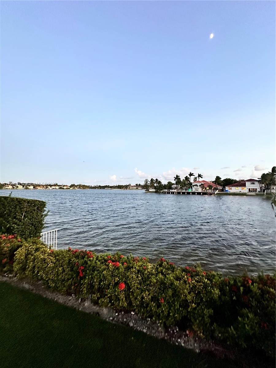 DORAL ISLES MEDITERRANEA - Residential Lease