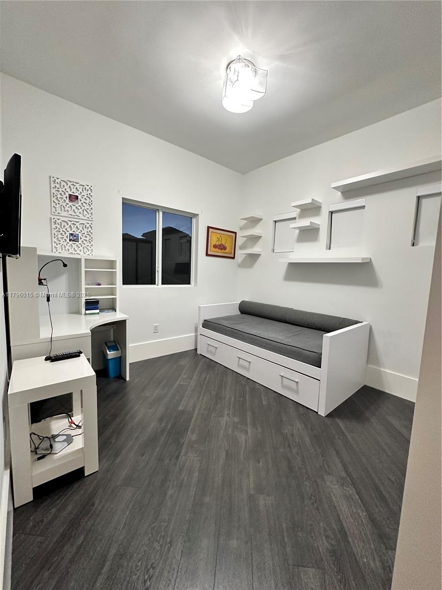 DORAL ISLES MEDITERRANEA - Residential Lease