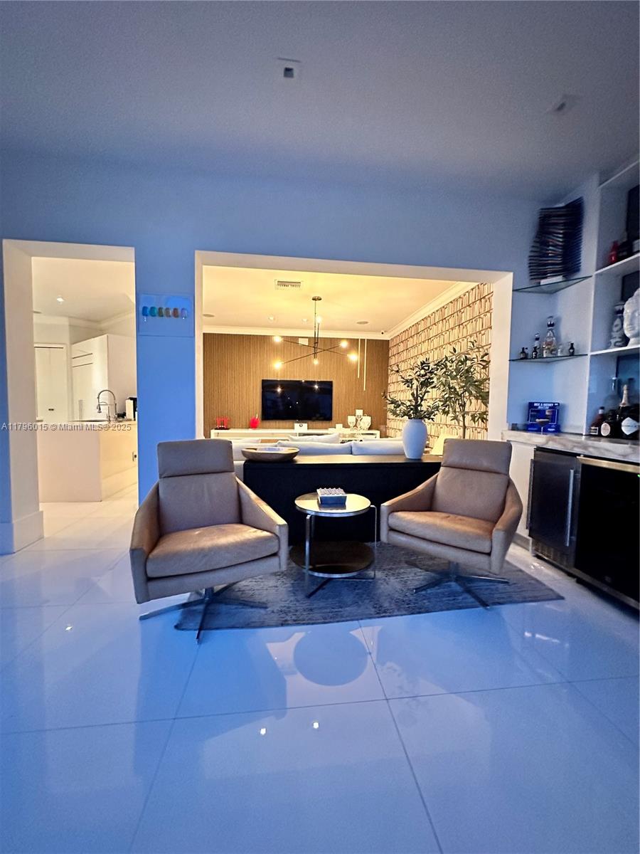 DORAL ISLES MEDITERRANEA - Residential Lease