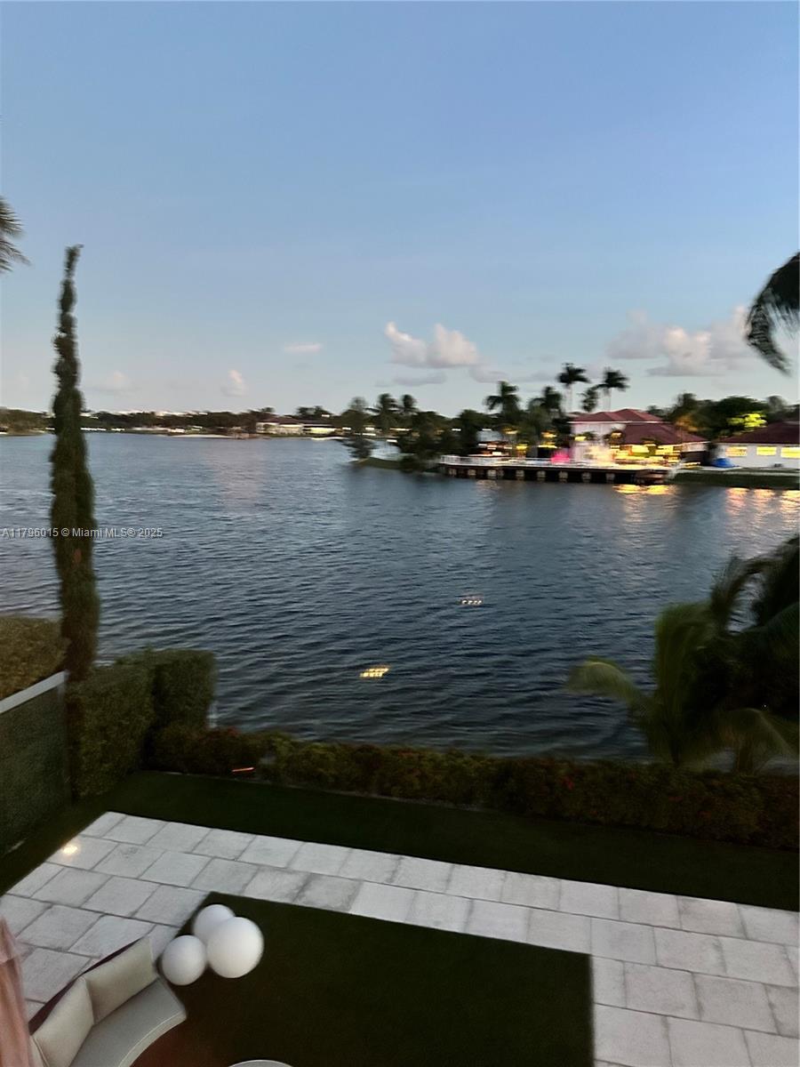 DORAL ISLES MEDITERRANEA - Residential Lease