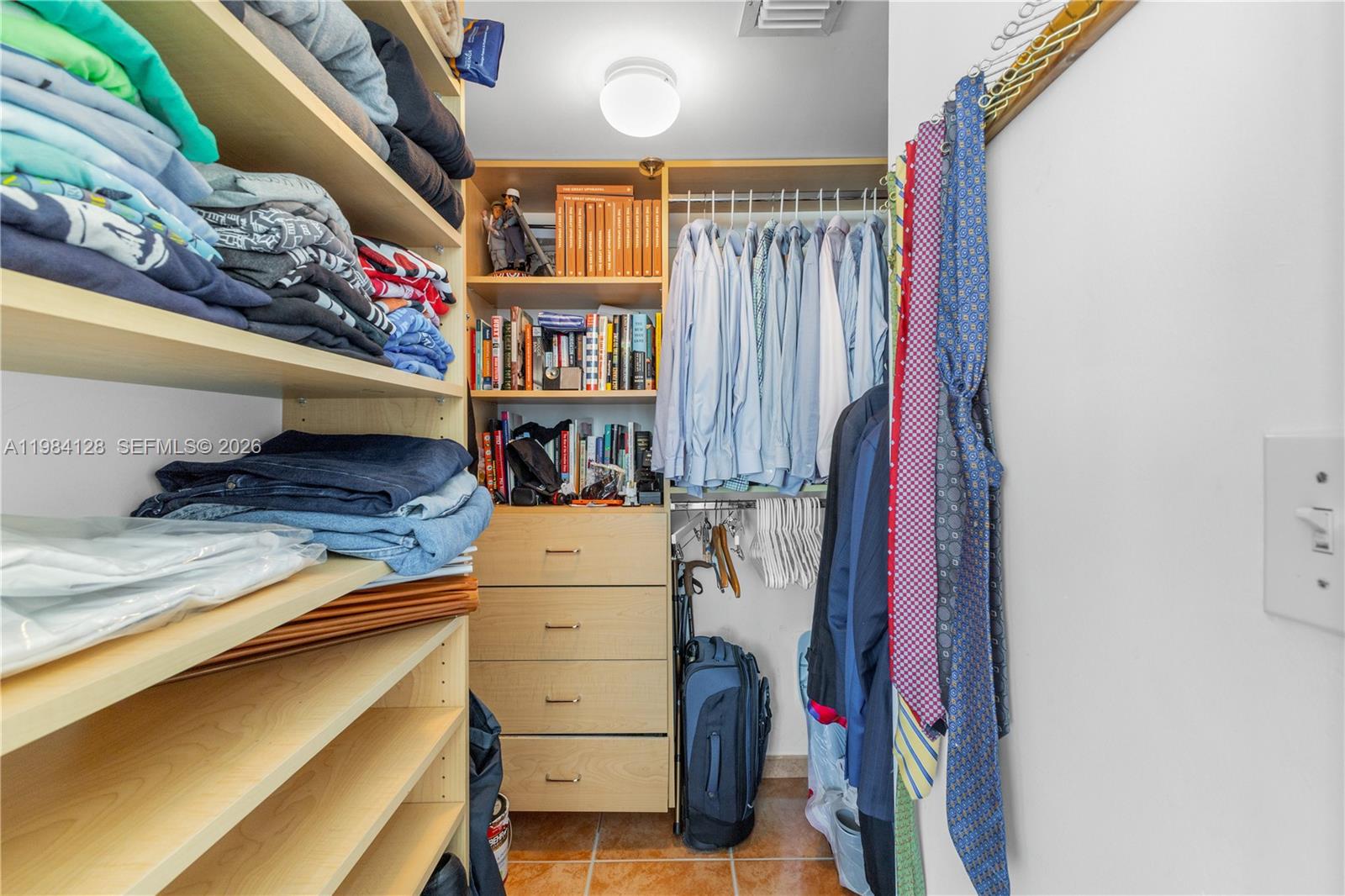 BAYVIEW PLAZA CONDO - Residential