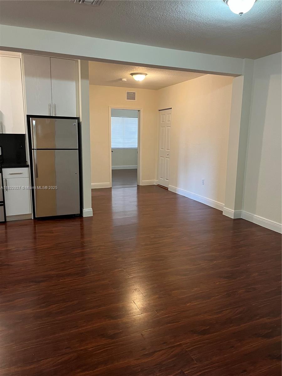 2931 Sheridan Ave 4