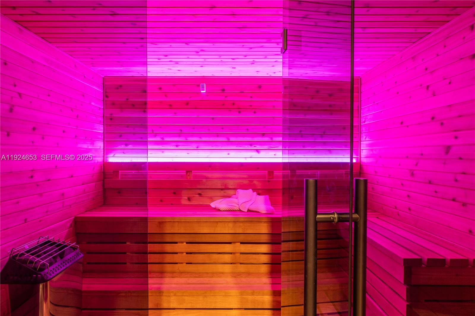 HELMS COUNTRY ESTATES ADD - Residential