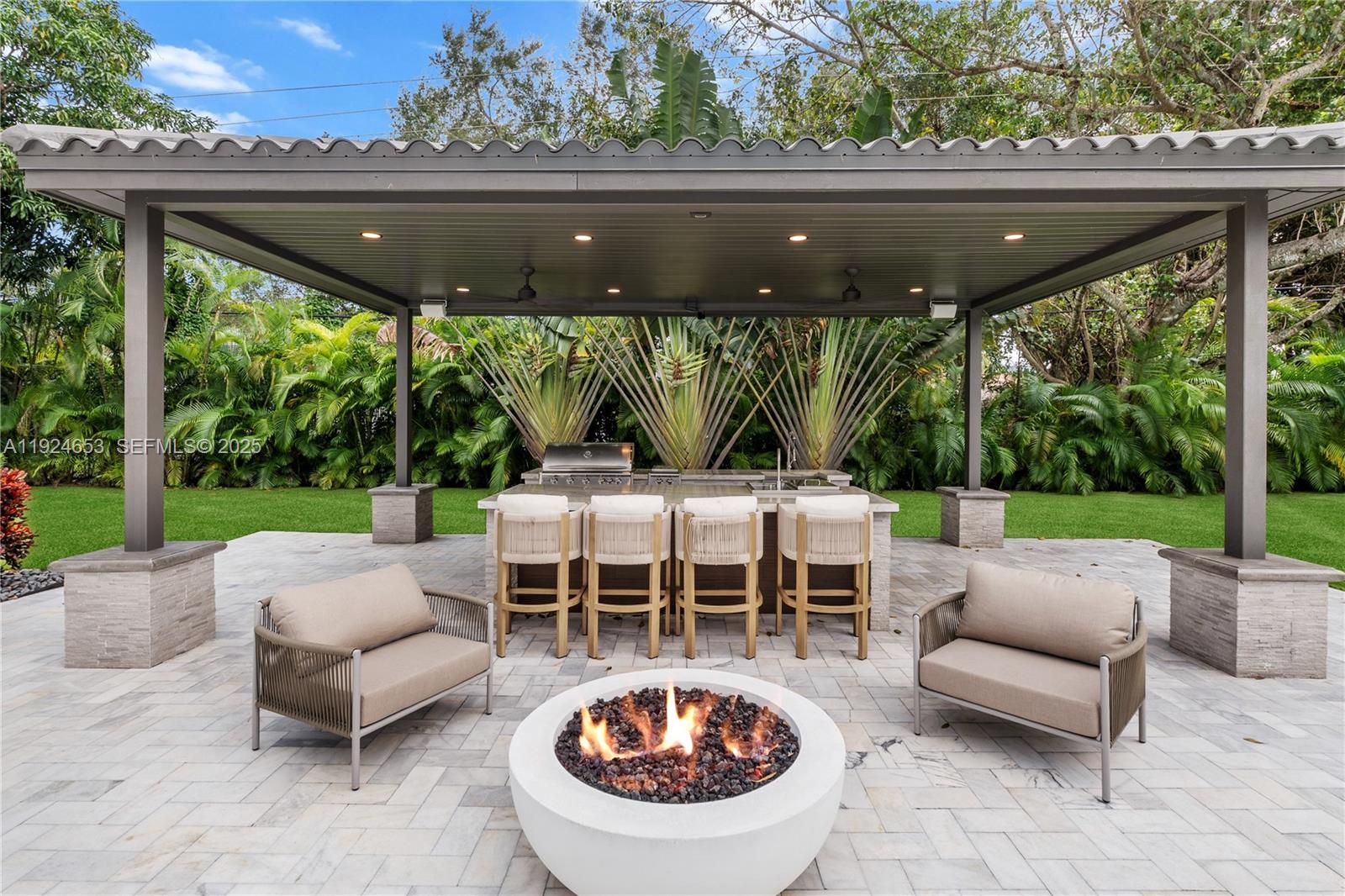 HELMS COUNTRY ESTATES ADD - Residential