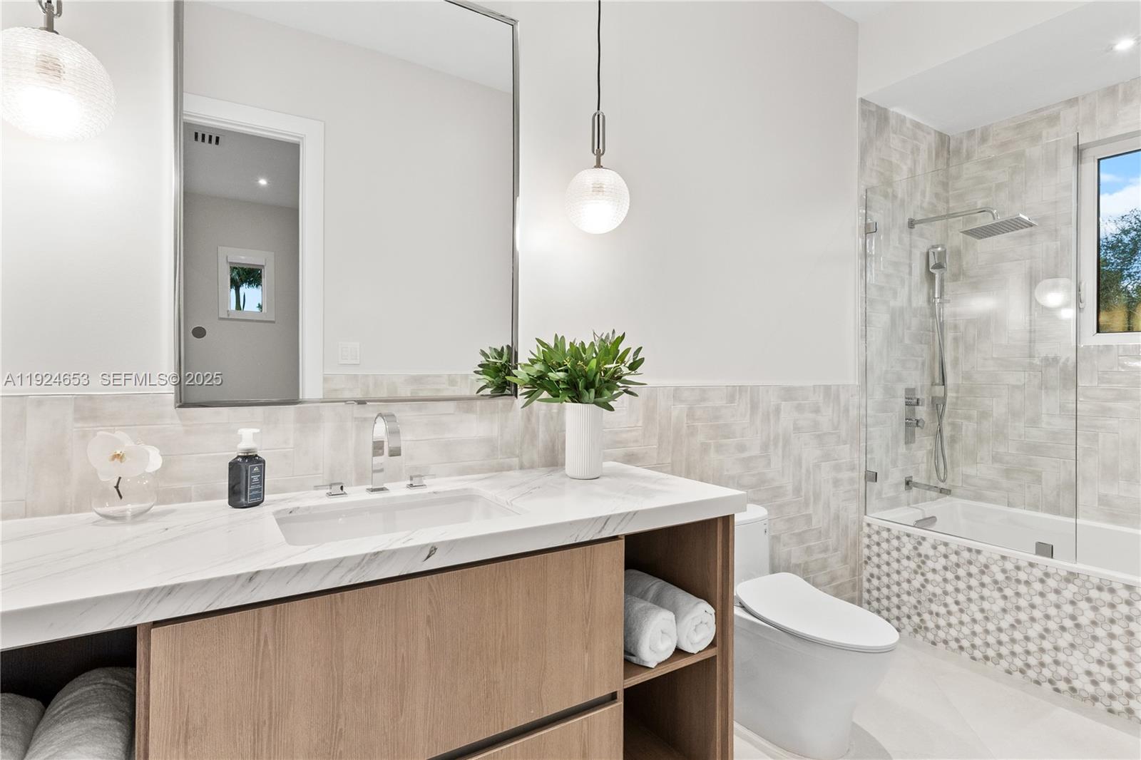 HELMS COUNTRY ESTATES ADD - Residential