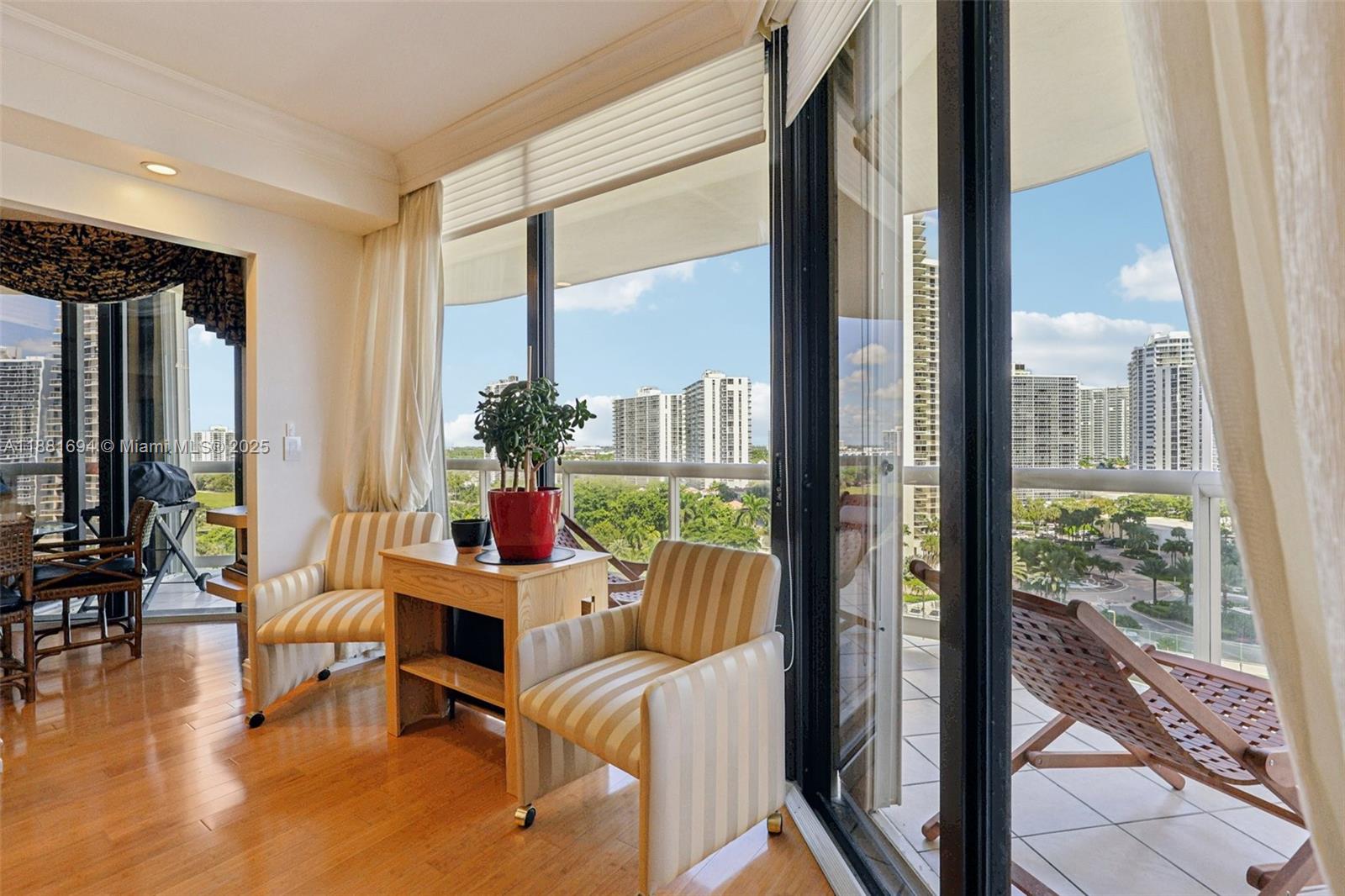 TERRACES NORTH TURNBERRY - Residential