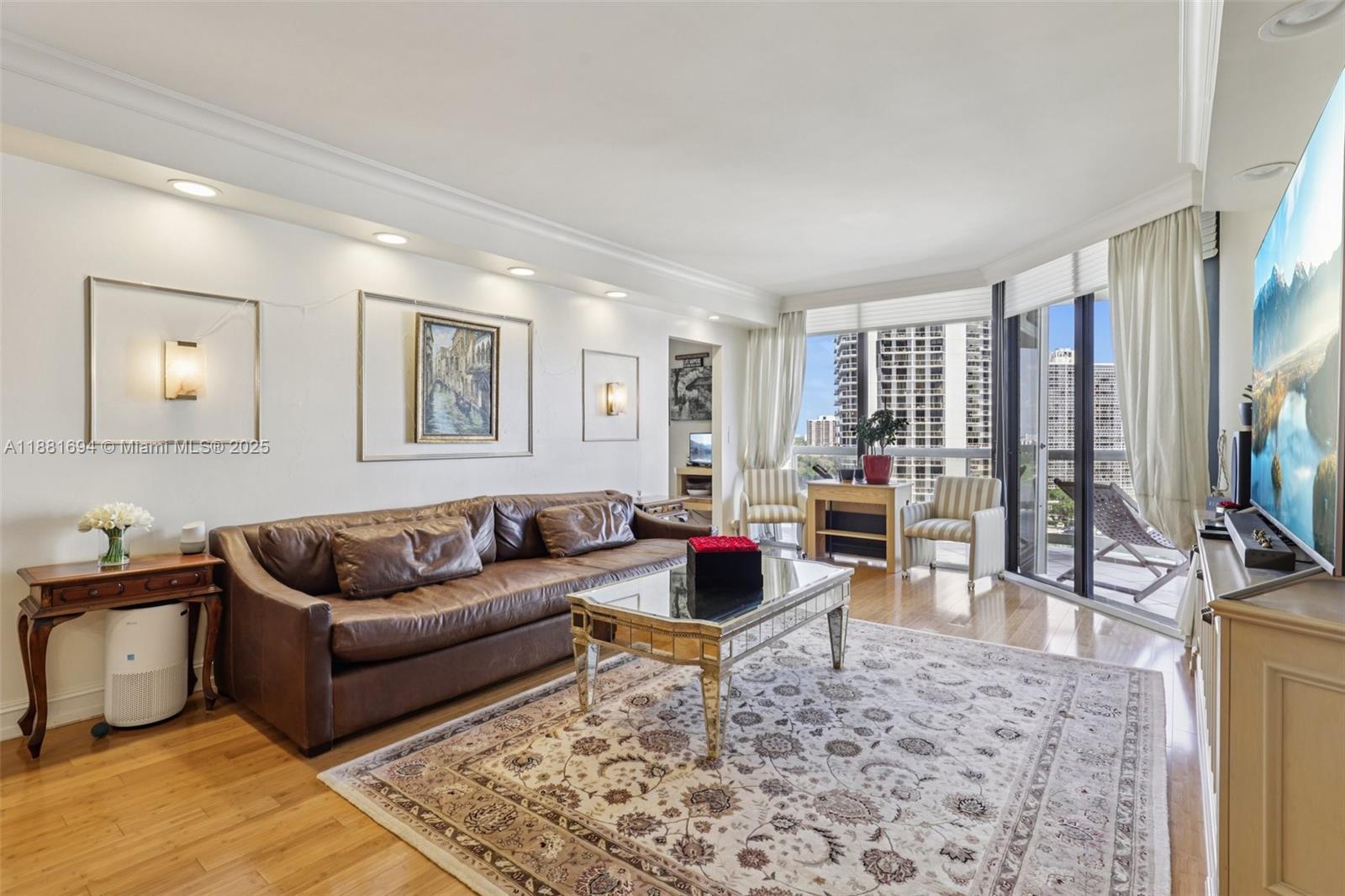 TERRACES NORTH TURNBERRY - Residential