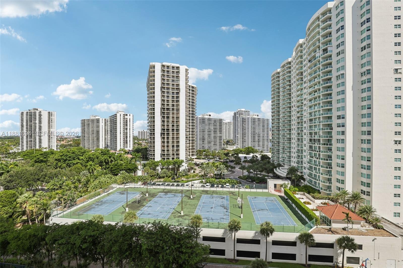 TERRACES NORTH TURNBERRY - Residential