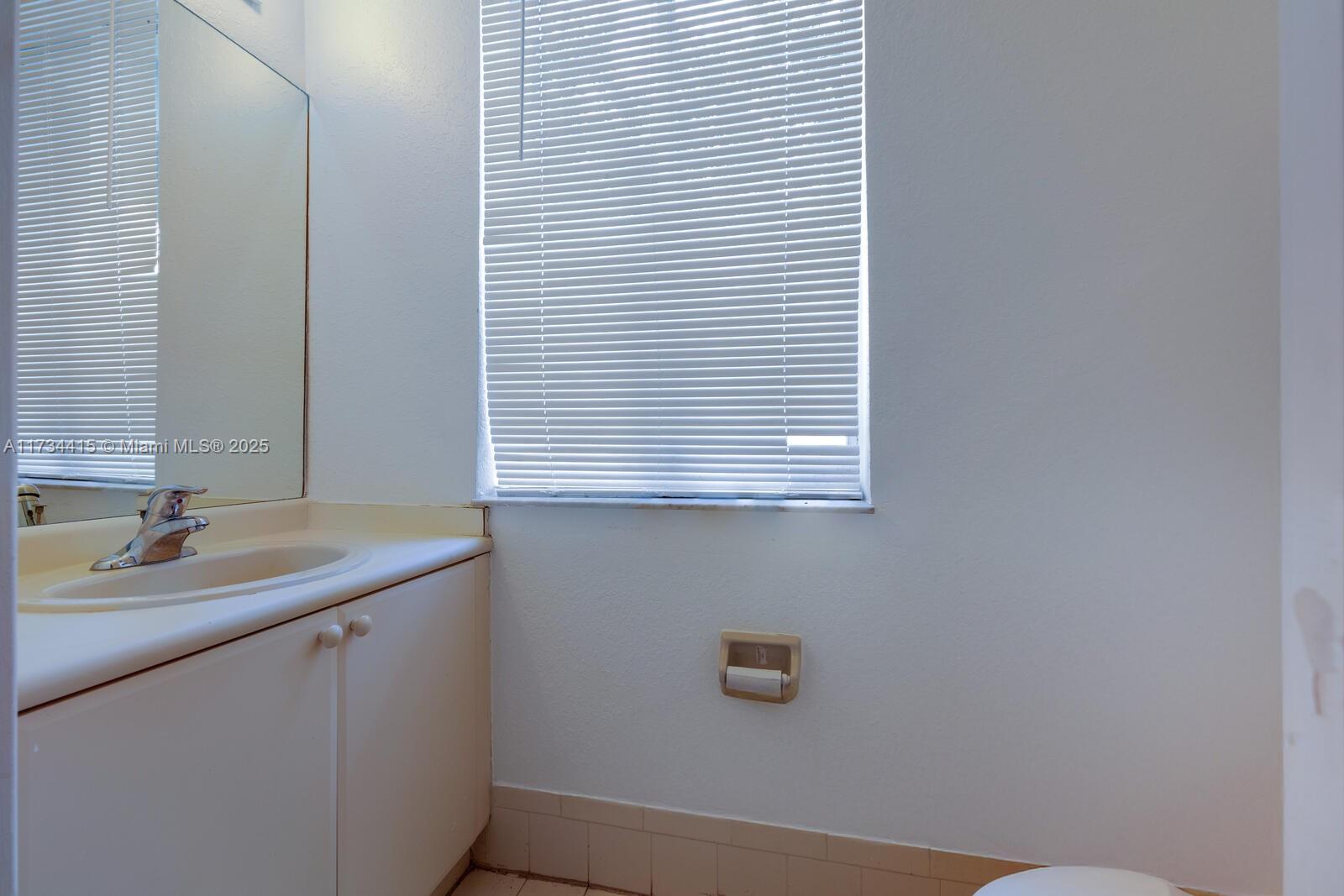 SHOMA TOWNHOMES AT KEYSCO - Residential