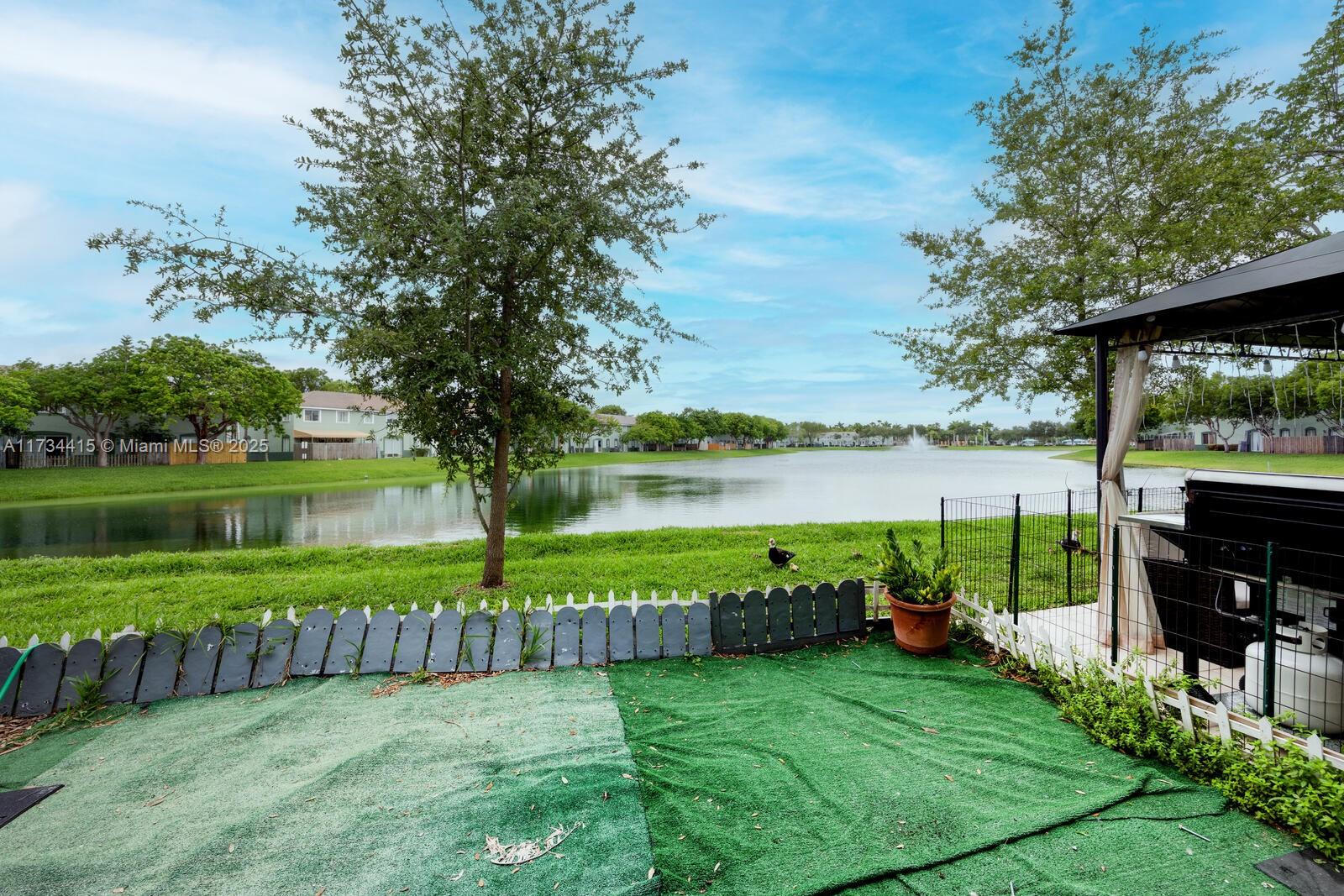 SHOMA TOWNHOMES AT KEYSCO - Residential