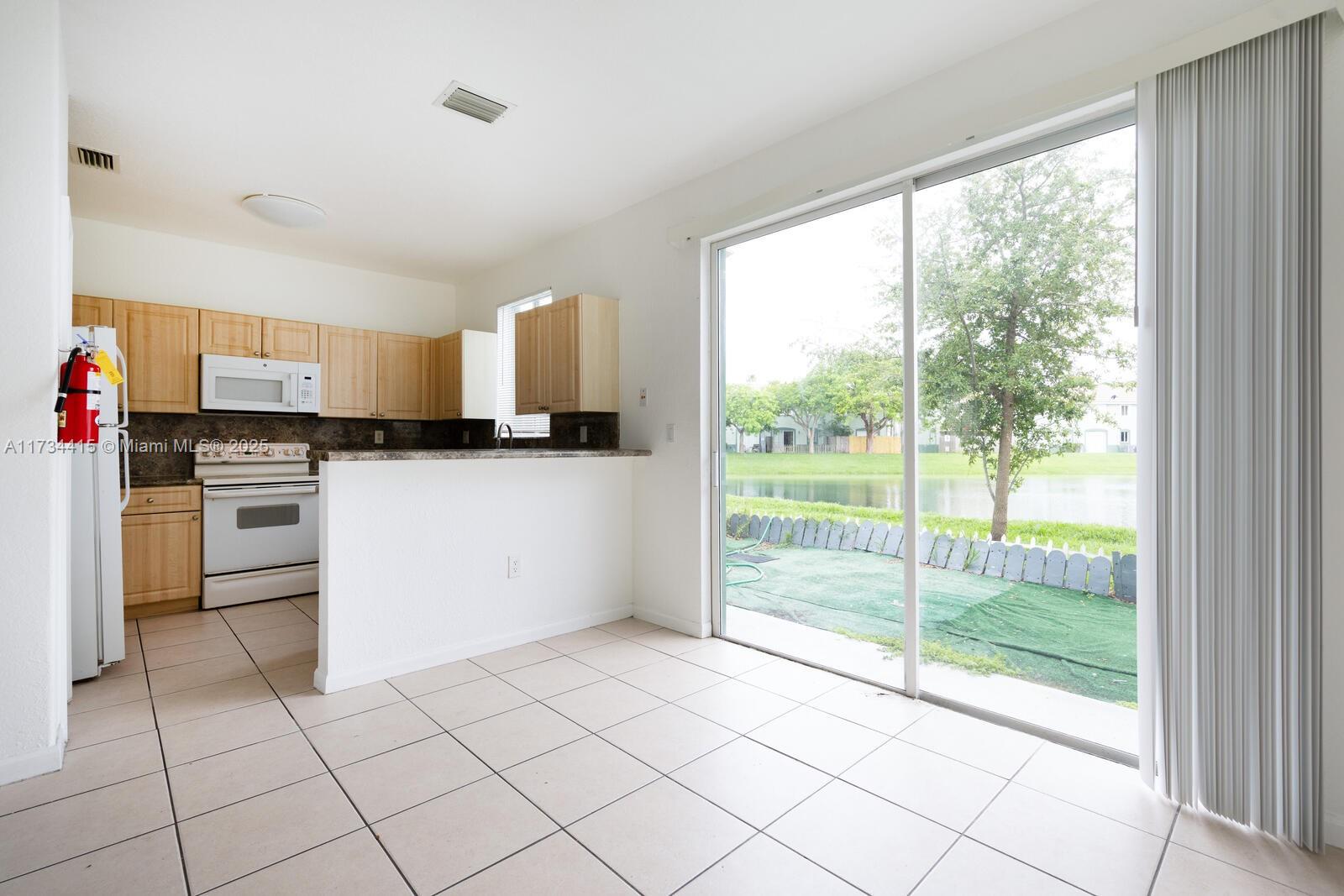 SHOMA TOWNHOMES AT KEYSCO - Residential