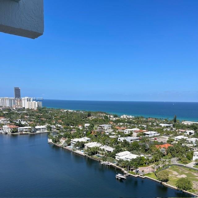 HAMPTONS SOUTH CONDO - Residential Lease