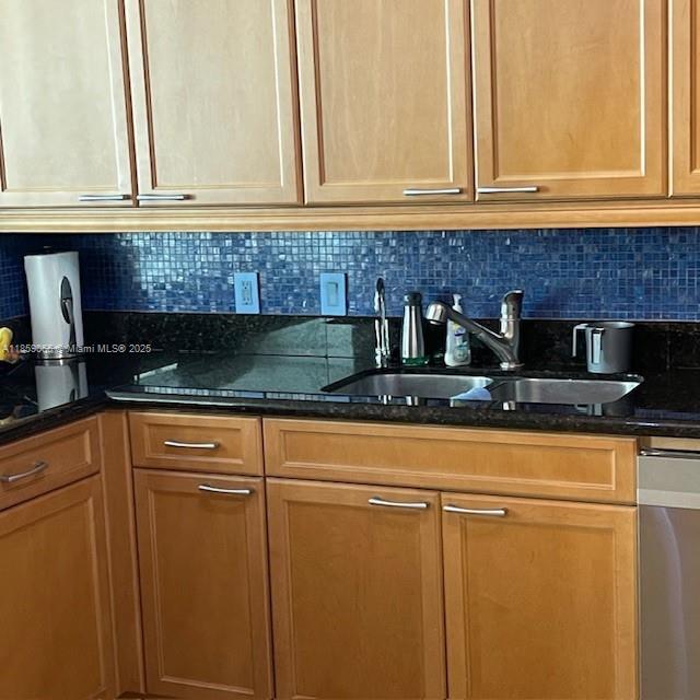 HAMPTONS SOUTH CONDO - Residential Lease