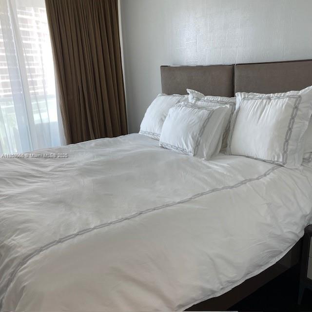 HAMPTONS SOUTH CONDO - Residential Lease