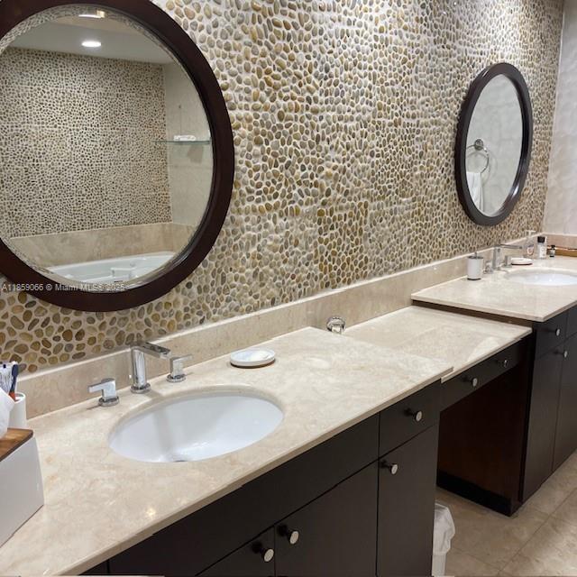 HAMPTONS SOUTH CONDO - Residential Lease