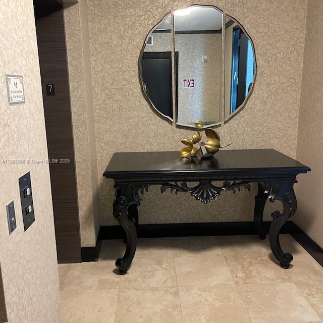 HAMPTONS SOUTH CONDO - Residential Lease
