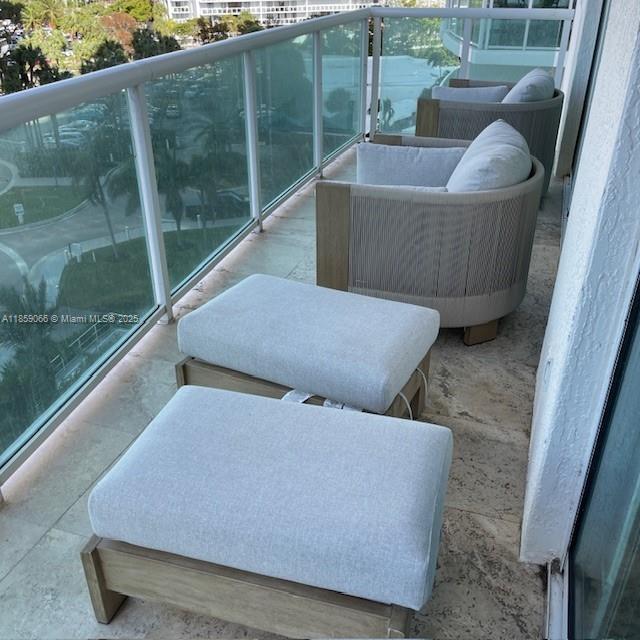HAMPTONS SOUTH CONDO - Residential Lease