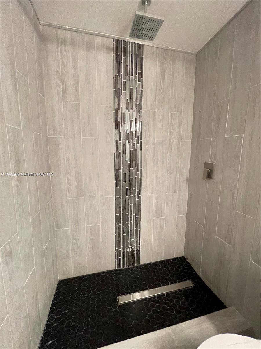 SUMMER LAKE - Residential Lease