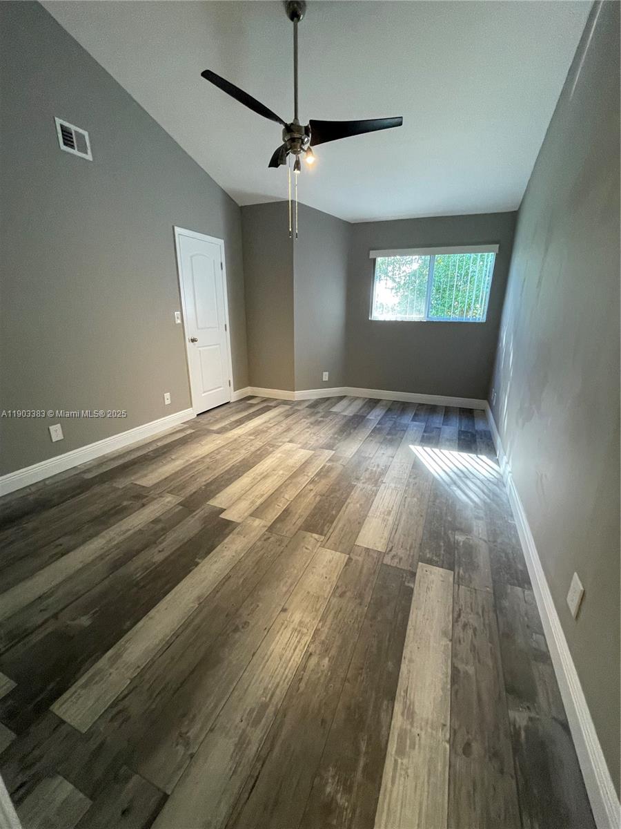 SUMMER LAKE - Residential Lease