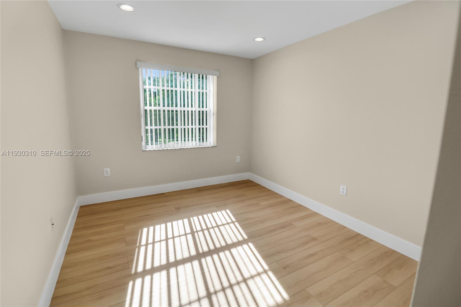 SAWGRASS PLANTATION - Residential